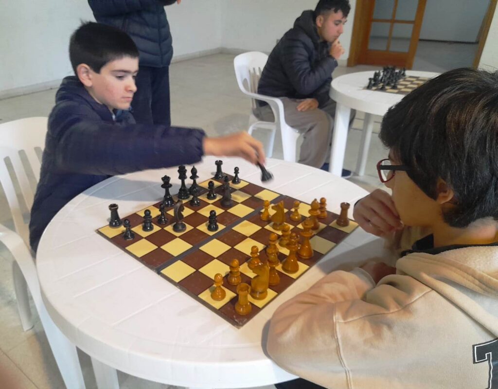 DOS JÓVENES CLASIFICARON EN AJEDREZ